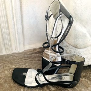 Kenneth Cole Strappy Black Flat Sandal